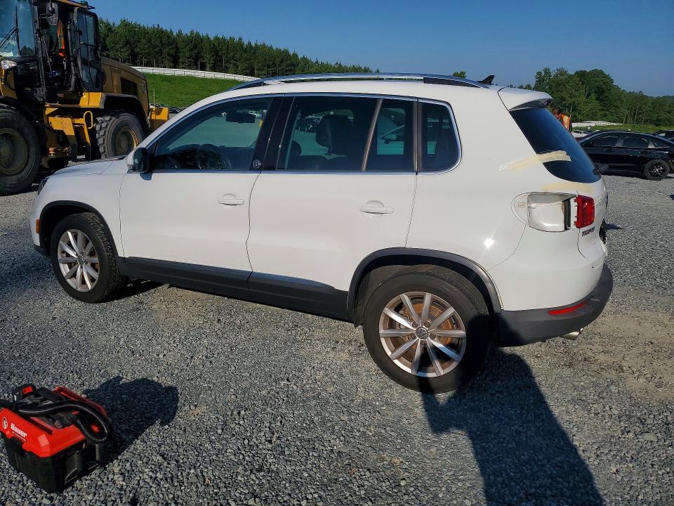 58255756 :رقم المزاد ، WVGRV7AX7HK019279 vin ، 2017 Volkswagen Tiguan مزاد بيع