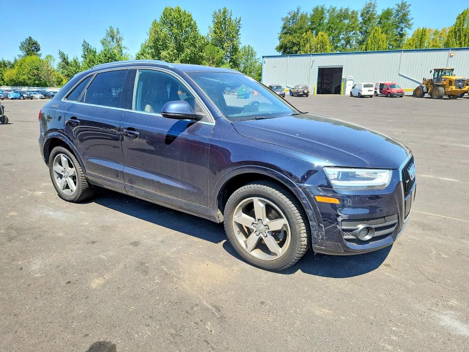 Продажа на аукционе авто 2015 Audi Q3, vin: WA1EFCFS2FR005049, номер лота: 61186766