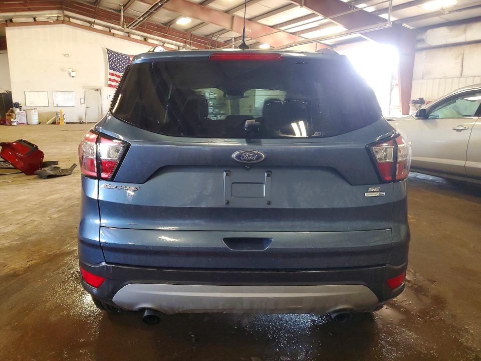 60388006 :رقم المزاد ، 1FMCU9GD2JUC33642 vin ، 2018 Ford Escape مزاد بيع