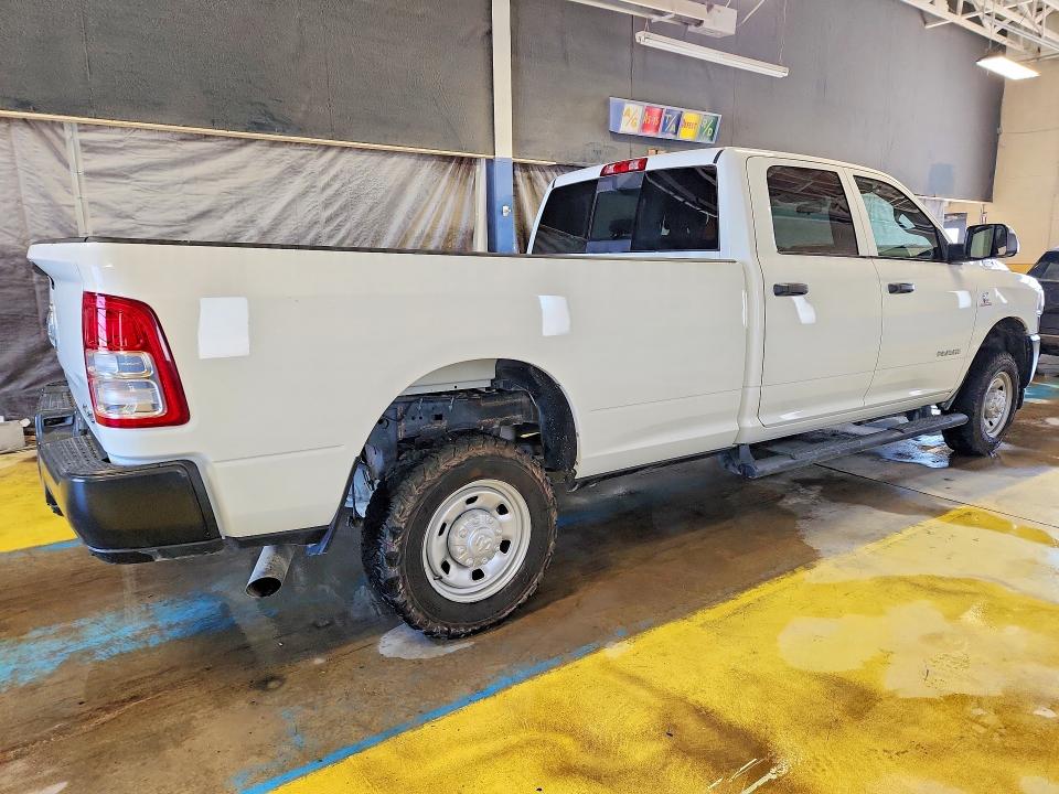 62767676 :رقم المزاد ، 3C6UR5HL8MG532835 vin ، 2021 Ram 2500 مزاد بيع