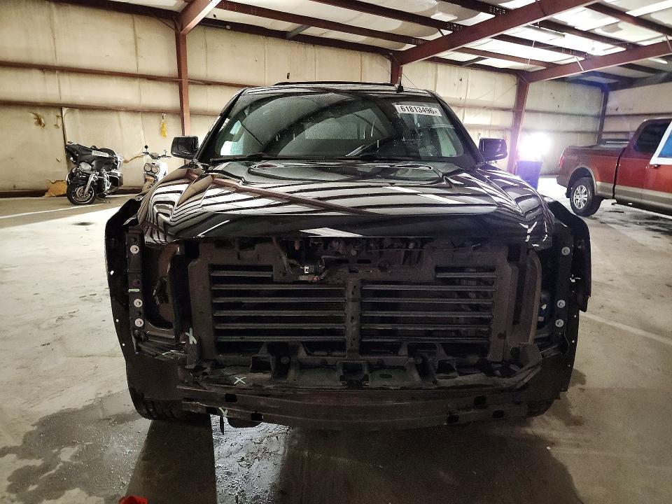 61813496 :رقم المزاد ، 1GKS1BKC1JR215820 vin ، 2018 Gmc Yukon مزاد بيع