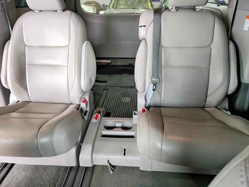 61248686 :رقم المزاد ، 5TDYK3DC2FS546730 vin ، 2015 Toyota Sienna مزاد بيع