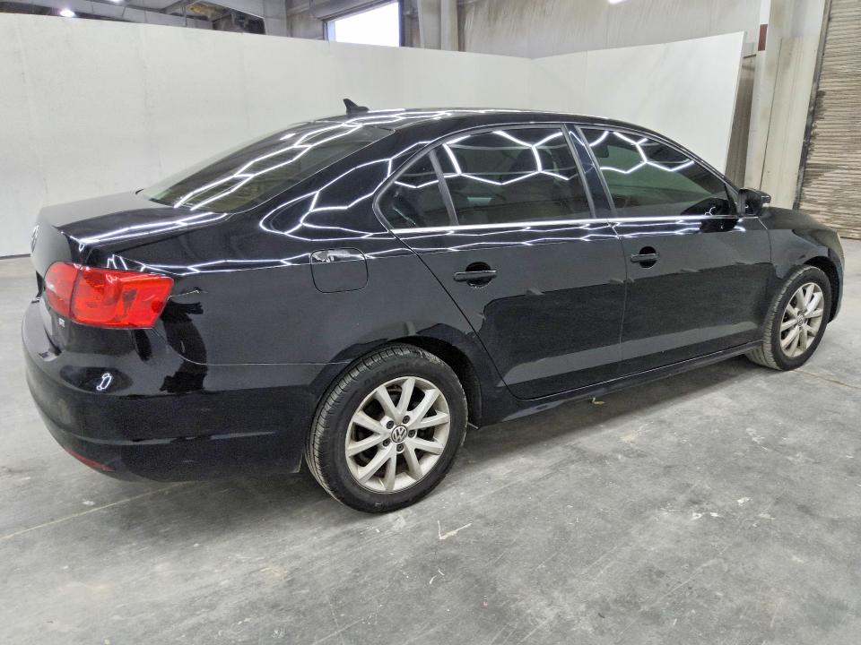 61499776 :رقم المزاد ، 3VWD07AJ0EM357052 vin ، 2014 Volkswagen Jetta مزاد بيع