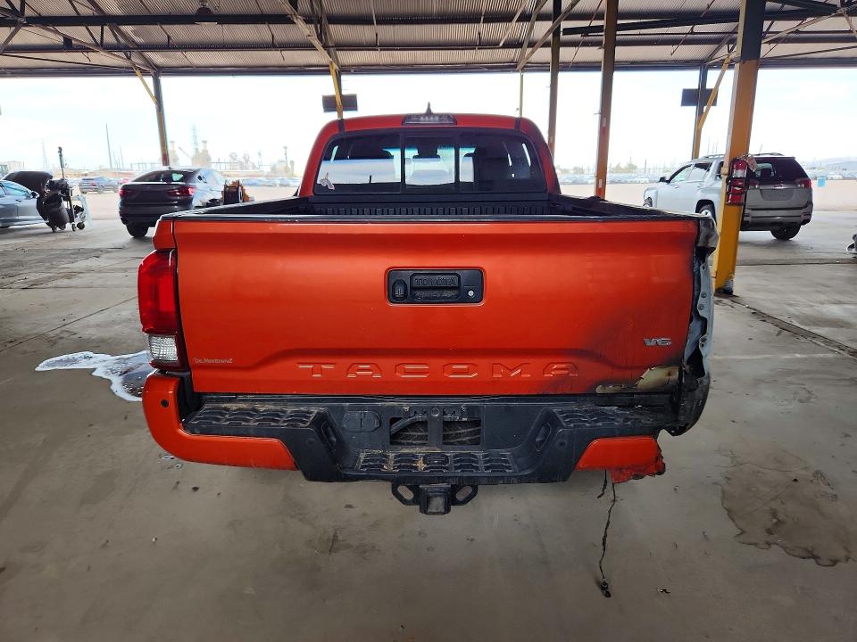 2016 Toyota Tacoma მანქანა იყიდება აუქციონზე, vin: 5TFDZ5BN0GX010817, აუქციონის ნომერი: 61606926