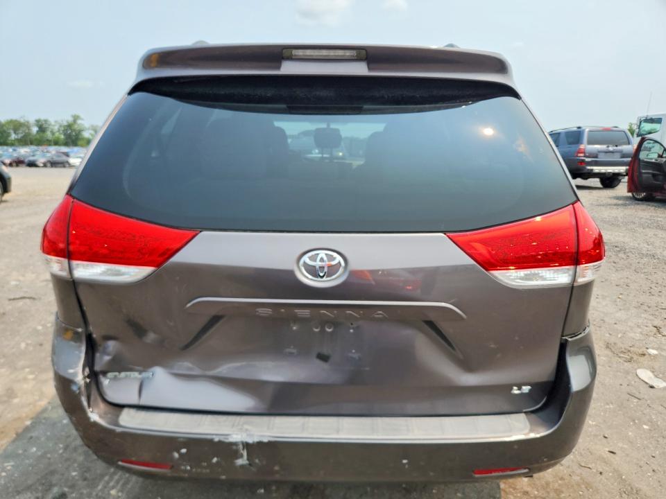 2011 Toyota Sienna მანქანა იყიდება აუქციონზე, vin: 5TDKK3DC0BS013887, აუქციონის ნომერი: 62832766
