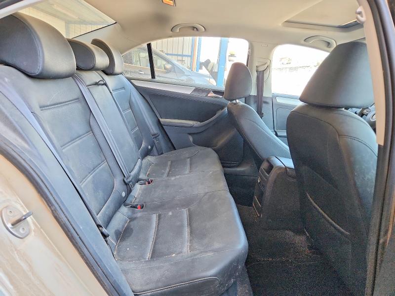 61506476 :رقم المزاد ، 3VWLL7AJ7BM109895 vin ، 2011 Volkswagen Jetta مزاد بيع