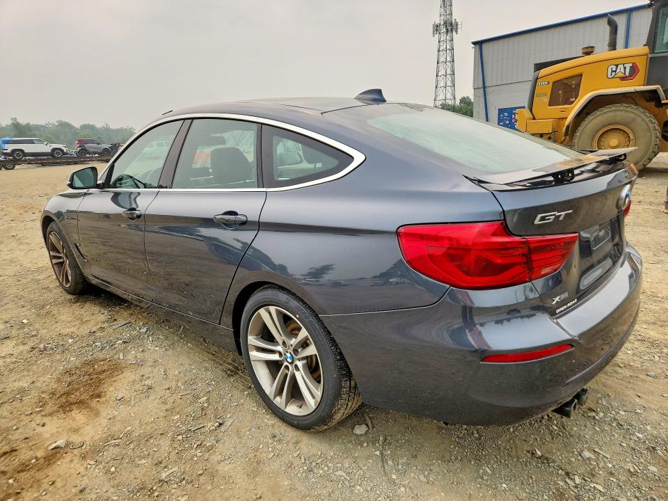 61389656 :رقم المزاد ، WBA8Z9C33HG827249 vin ، 2017 Bmw 330 مزاد بيع