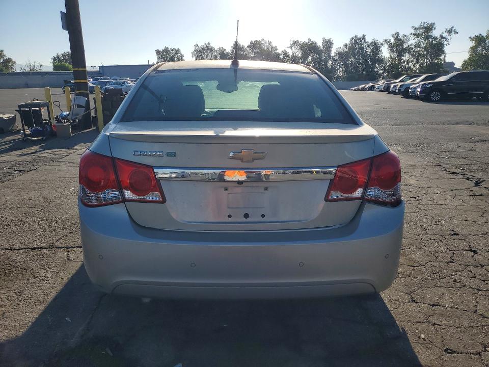 Продажа на аукционе авто 2014 Chevrolet Cruze, vin: 1G1P75SZ9E7404263, номер лота: 61977986