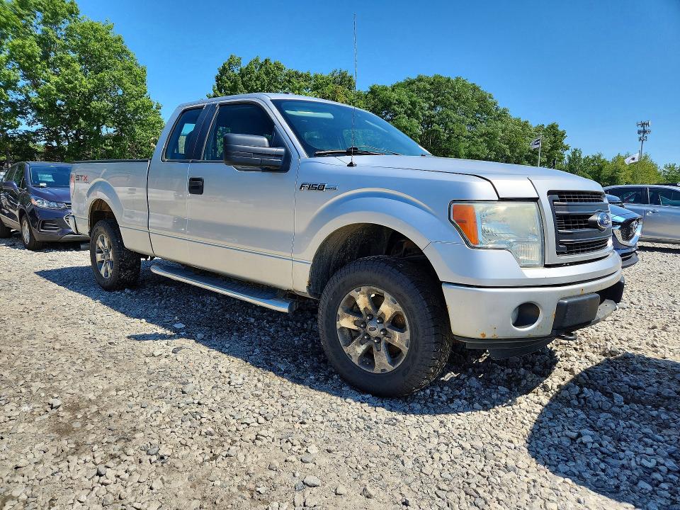 60643446 :رقم المزاد ، 1FTFX1EF8DFA12893 vin ، 2013 Ford F150 مزاد بيع