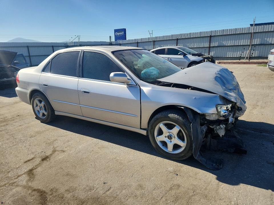 Продажа на аукционе авто 1998 Honda Accord, vin: 1HGCG667XWA127990, номер лота: 59281616
