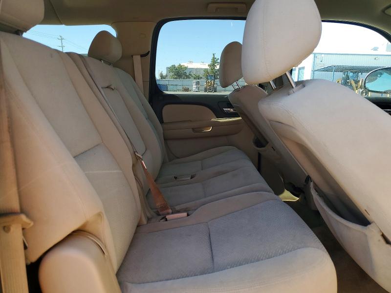63222916 :رقم المزاد ، 1GNFC16J58J204071 vin ، 2008 Chevrolet Suburban مزاد بيع