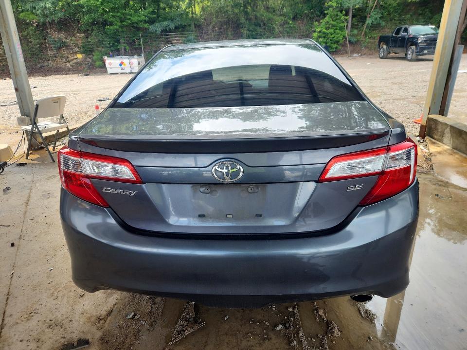 60967216 :رقم المزاد ، 4T1BF1FK9EU321228 vin ، 2014 Toyota Camry مزاد بيع