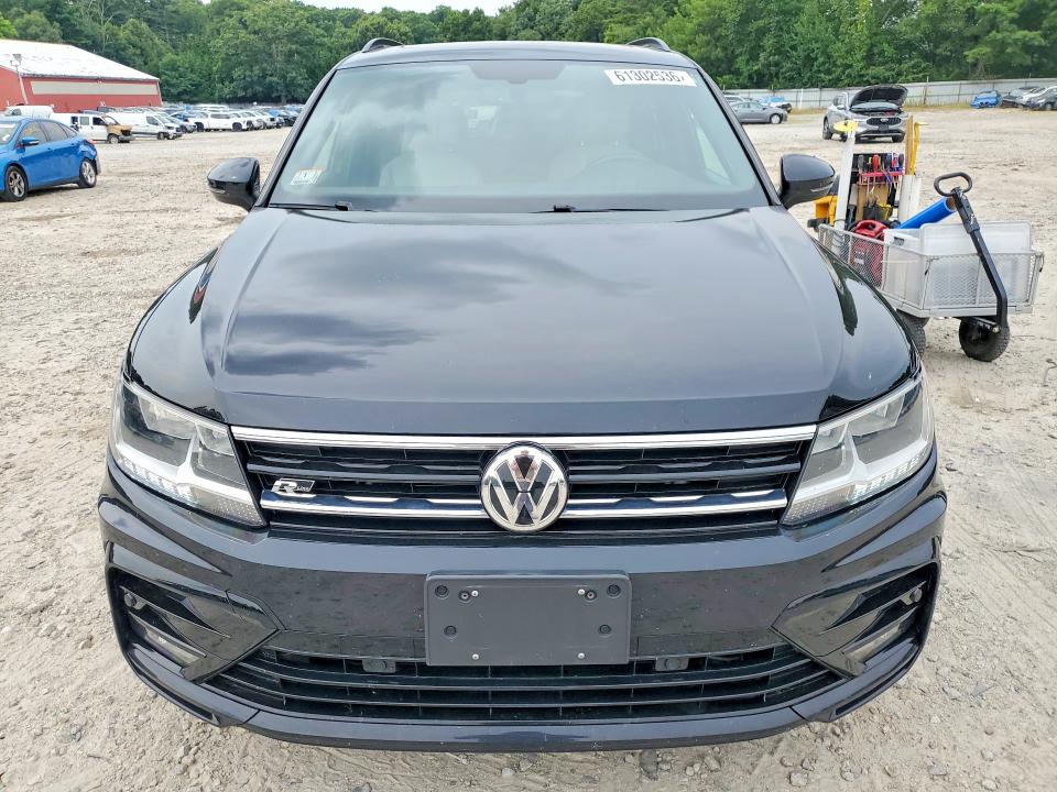 61302536 :رقم المزاد ، 3VV2B7AX7LM181429 vin ، 2020 Volkswagen Tiguan مزاد بيع