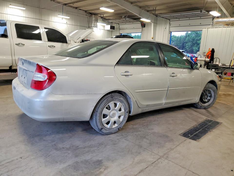 2002 Toyota Camry მანქანა იყიდება აუქციონზე, vin: 4T1BE32K72U044496, აუქციონის ნომერი: 63314436
