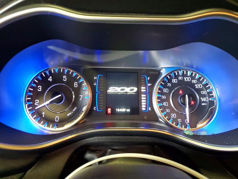 62645256 :رقم المزاد ، 1C3CCCABXFN636804 vin ، 2015 Chrysler 200 مزاد بيع
