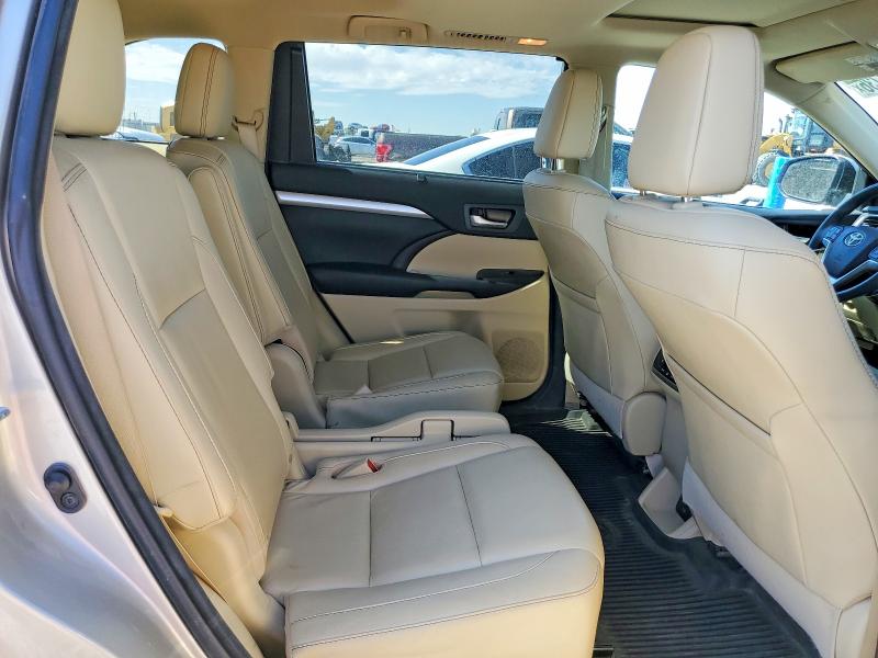 60198736 :رقم المزاد ، 5TDJKRFH4GS338198 vin ، 2016 Toyota Highlander مزاد بيع