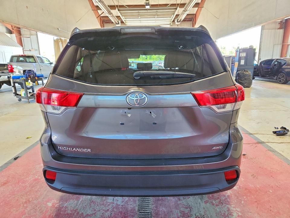 Продаж на аукціоні авто 2019 Toyota Highlander, vin: 5TDBZRFH6KS950430, номер лоту: 62350896