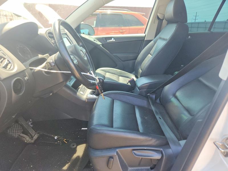 2014 Volkswagen Tiguan მანქანა იყიდება აუქციონზე, vin: WVGBV3AX5EW526812, აუქციონის ნომერი: 62874126