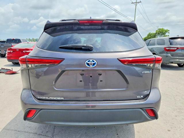 2021 Toyota Highlander მანქანა იყიდება აუქციონზე, vin: 5TDGBRCH5MS033643, აუქციონის ნომერი: 61610866