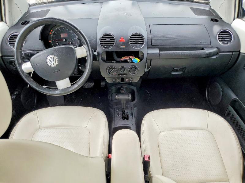 60814946 :رقم المزاد ، 3VWFG31C98M510692 vin ، 2008 Volkswagen New Beetle مزاد بيع