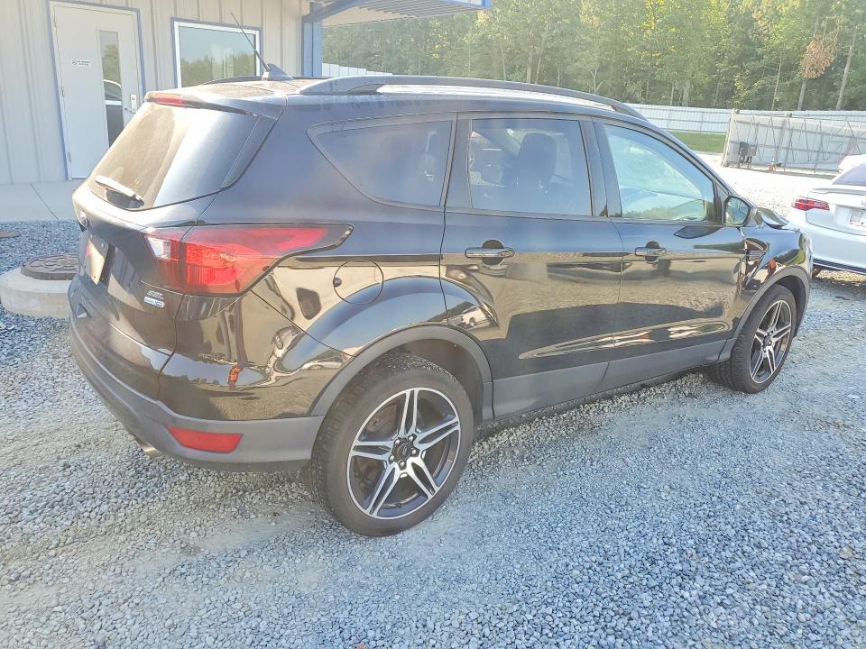 Продаж на аукціоні авто 2019 Ford Escape, vin: 1FMCU9HD7KUB22892, номер лоту: 60393936