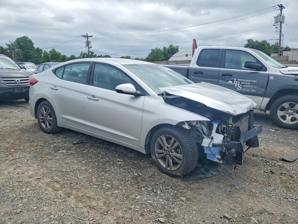 60064986 :رقم المزاد ، 5NPD84LF3JH240312 vin ، 2018 Hyundai Elantra مزاد بيع