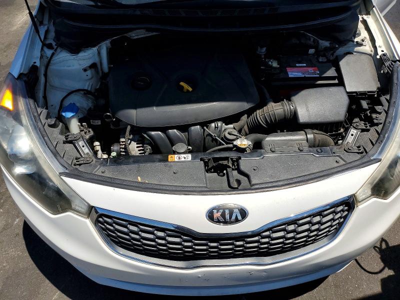 60606476 :رقم المزاد ، KNAFX4A80F5336905 vin ، 2015 Kia Forte مزاد بيع