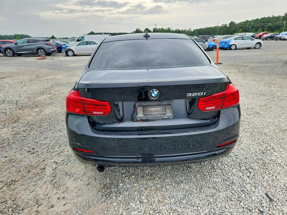 Продаж на аукціоні авто 2016 Bmw 320, vin: WBA8E1G54GNT38085, номер лоту: 62231646