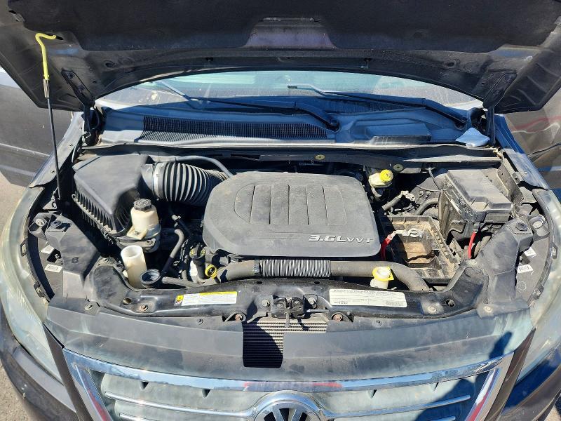 62788696 :رقم المزاد ، 2V4RW3DG9BR766550 vin ، 2011 Volkswagen Routan مزاد بيع
