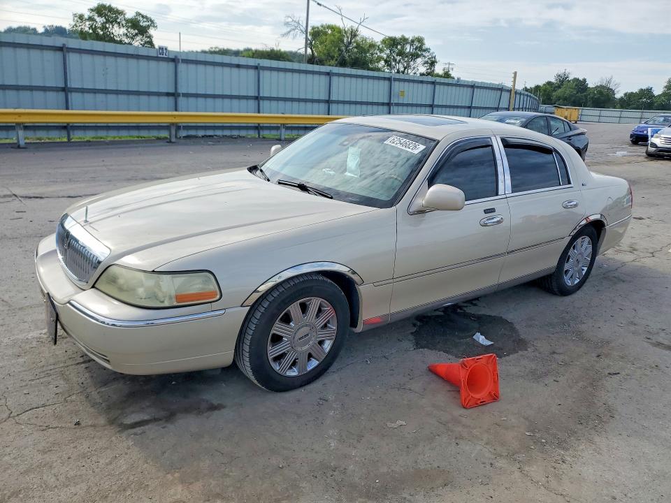 Aukcja sprzedaży 2003 Lincoln Town Car, vin: 1LNHM83W13Y621271, numer aukcji: 62546826