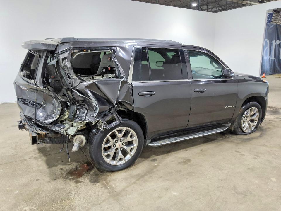 62330926 :رقم المزاد ، 1GKS2AKC8FR276581 vin ، 2015 Gmc Yukon مزاد بيع