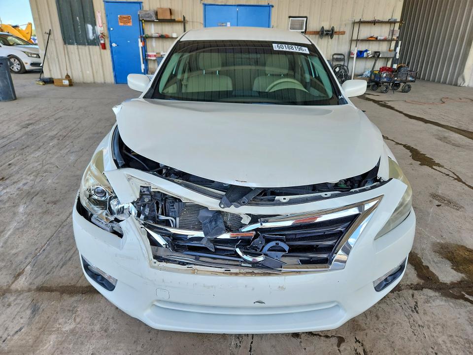2015 Nissan Altima მანქანა იყიდება აუქციონზე, vin: 1N4AL3AP4FC209943, აუქციონის ნომერი: 60188196