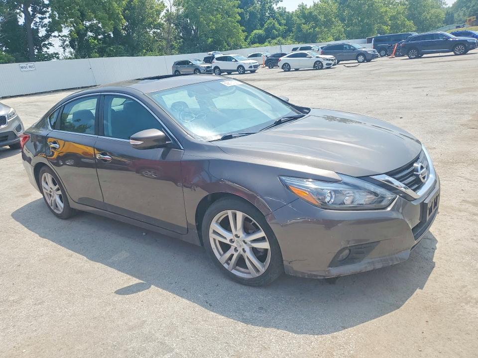Auction sale of the 2017 Nissan Altima, vin: 1N4BL3AP1HC109435, lot number: 60818706