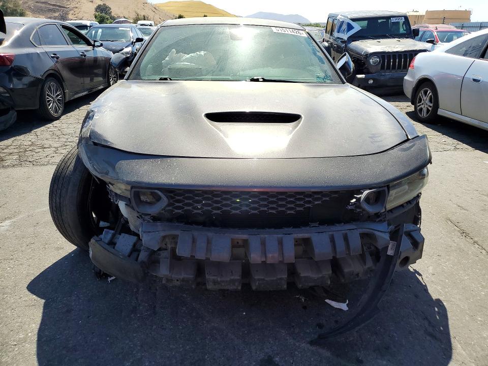 61511426 :رقم المزاد ، 2C3CDXGJ1LH231874 vin ، 2020 Dodge Charger مزاد بيع