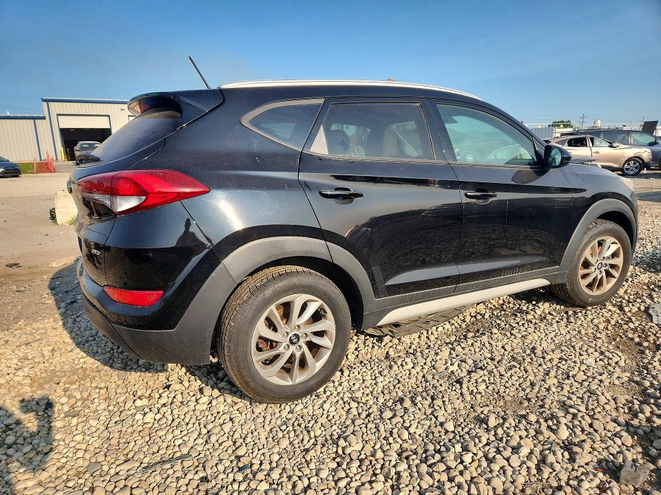 60461246 :رقم المزاد ، KM8J3CA45HU433800 vin ، 2017 Hyundai Tucson مزاد بيع