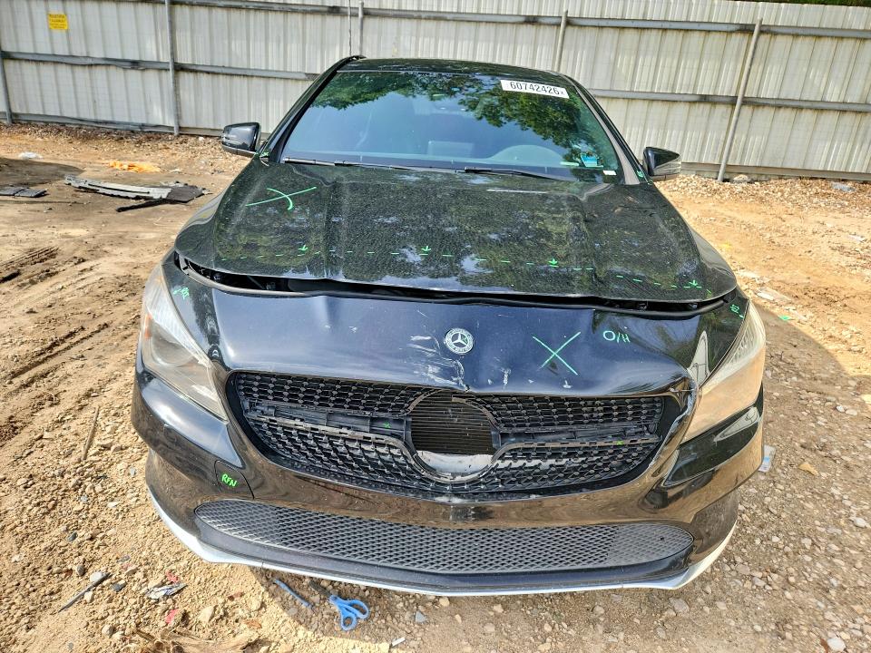 60742426 :رقم المزاد ، WDDSJ4EB8JN602100 vin ، 2018 Mercedes-benz Cla مزاد بيع