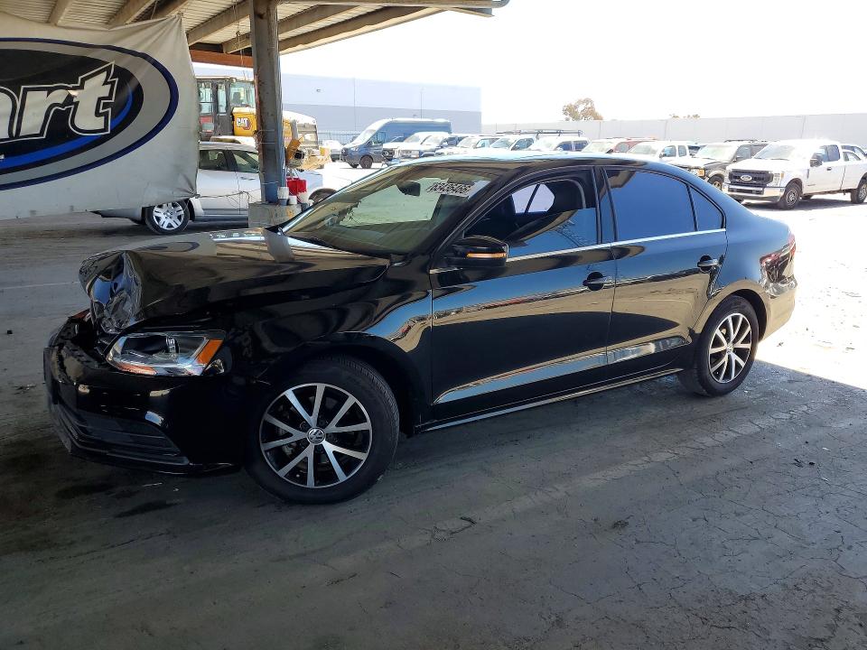 63436466 :رقم المزاد ، 3VWDB7AJXHM219419 vin ، 2017 Volkswagen Jetta مزاد بيع
