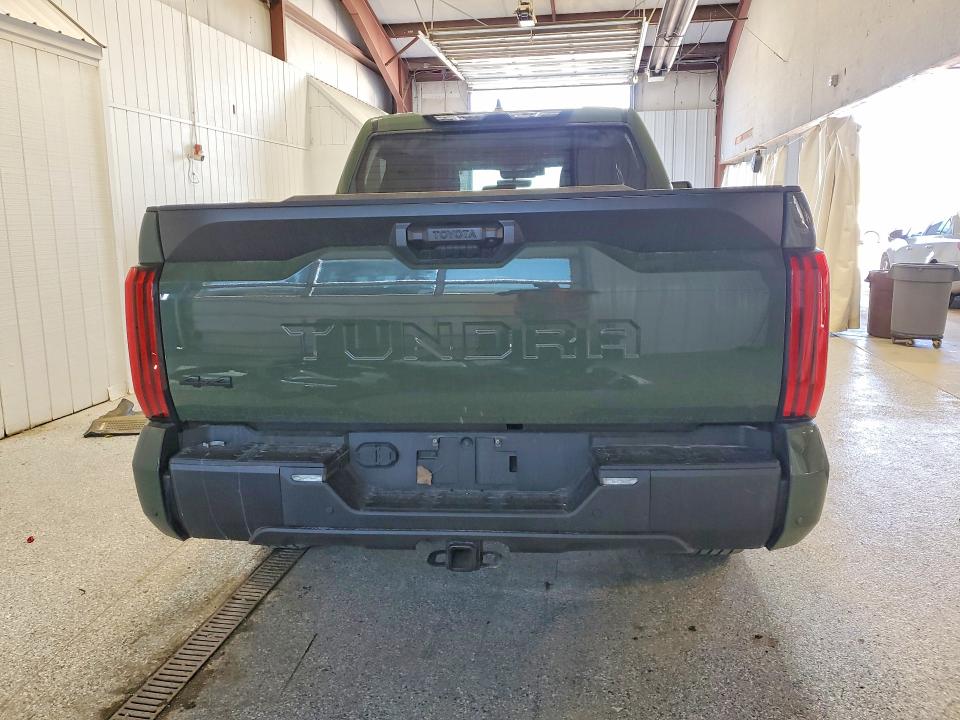 Продаж на аукціоні авто 2022 Toyota Tundra, vin: 5TFLA5DB9NX002587, номер лоту: 60000356