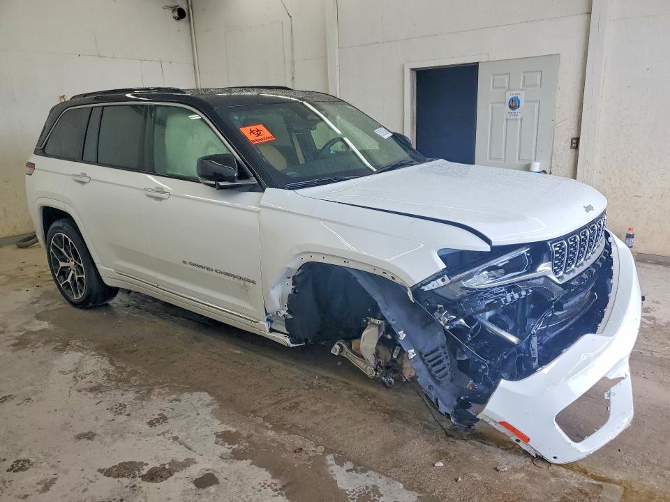 Продаж на аукціоні авто 2024 Jeep Grand Cherokee, vin: 1C4RJHEG7R8582038, номер лоту: 61091536