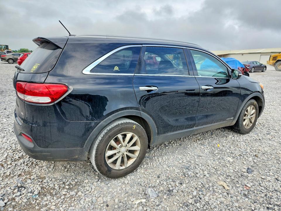 2017 Kia Sorento მანქანა იყიდება აუქციონზე, vin: 5XYPGDA56HG333398, აუქციონის ნომერი: 59312076