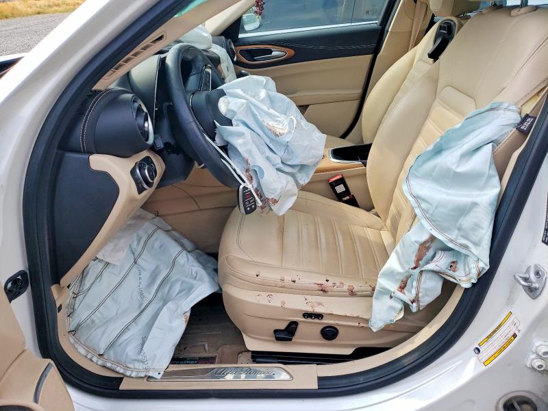 60259686 :رقم المزاد ، ZARFAMBN8M7648051 vin ، 2021 Alfa Romeo Giulia مزاد بيع
