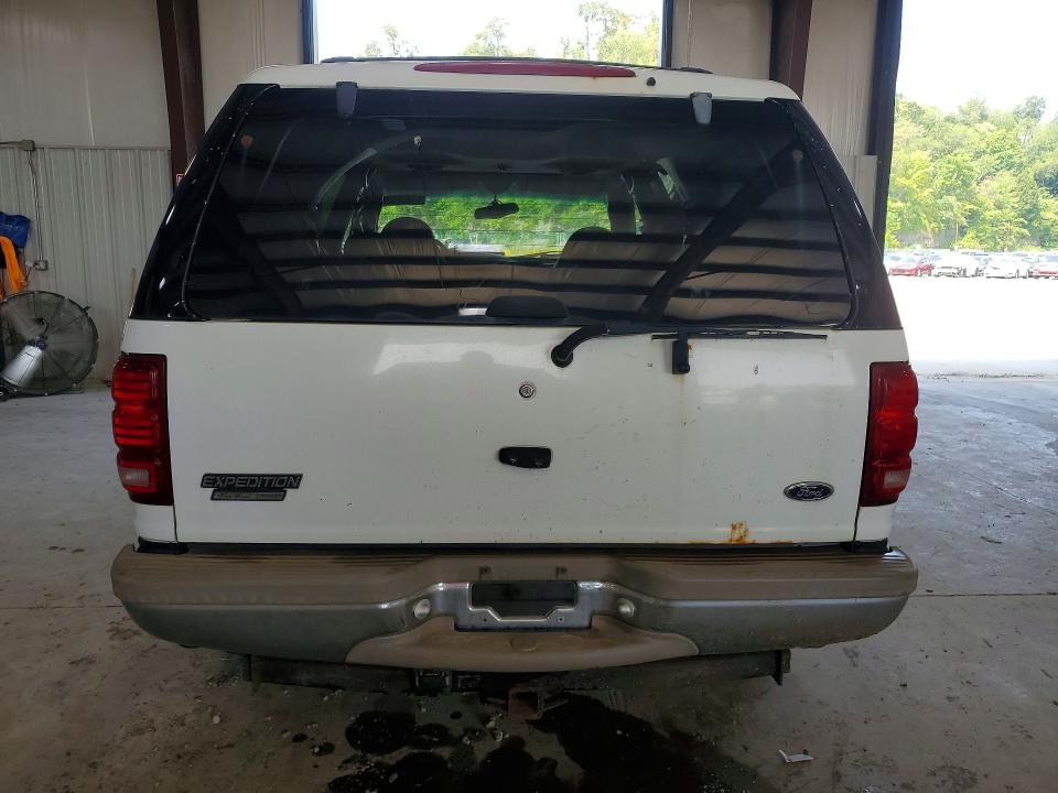2000 Ford Expedition მანქანა იყიდება აუქციონზე, vin: 1FMPU18L1YLC35746, აუქციონის ნომერი: 61864576