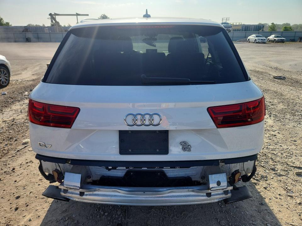 60390586 :رقم المزاد ، WA1LAAF70KD013888 vin ، 2019 Audi Q7 مزاد بيع