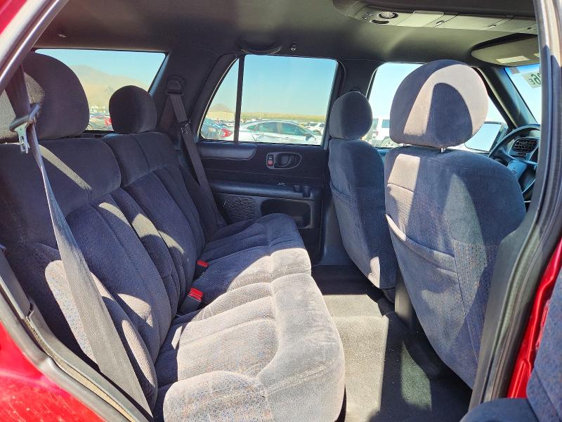 63428086 :رقم المزاد ، 1GNDT13W7Y2385532 vin ، 2000 Chevrolet Blazer مزاد بيع