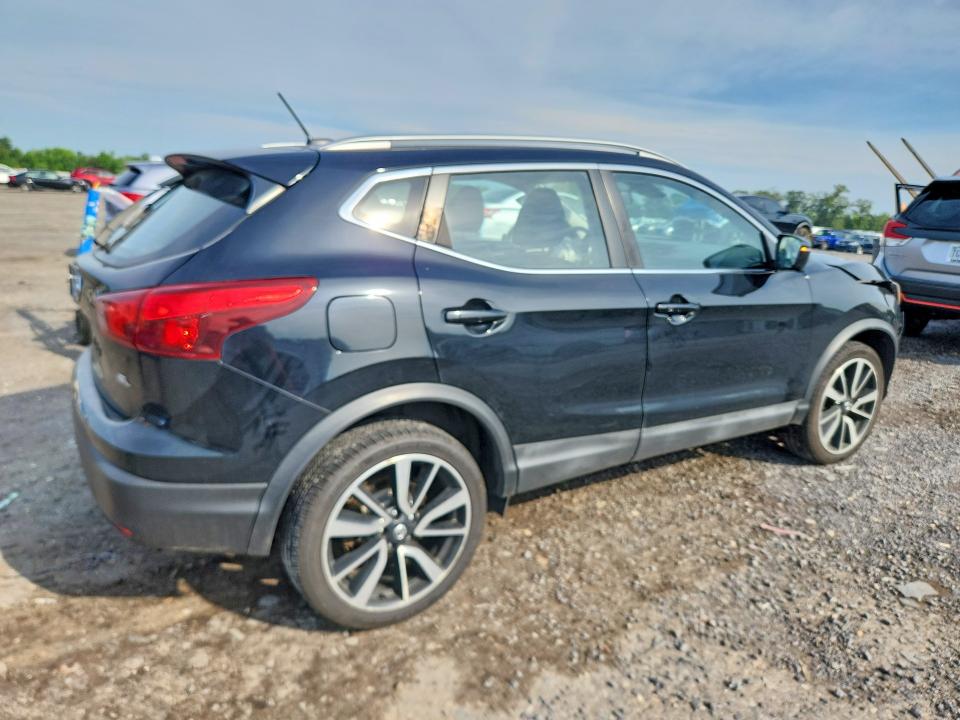 60497426 :رقم المزاد ، JN1BJ1CP0HW007353 vin ، 2017 Nissan Rogue Sport مزاد بيع