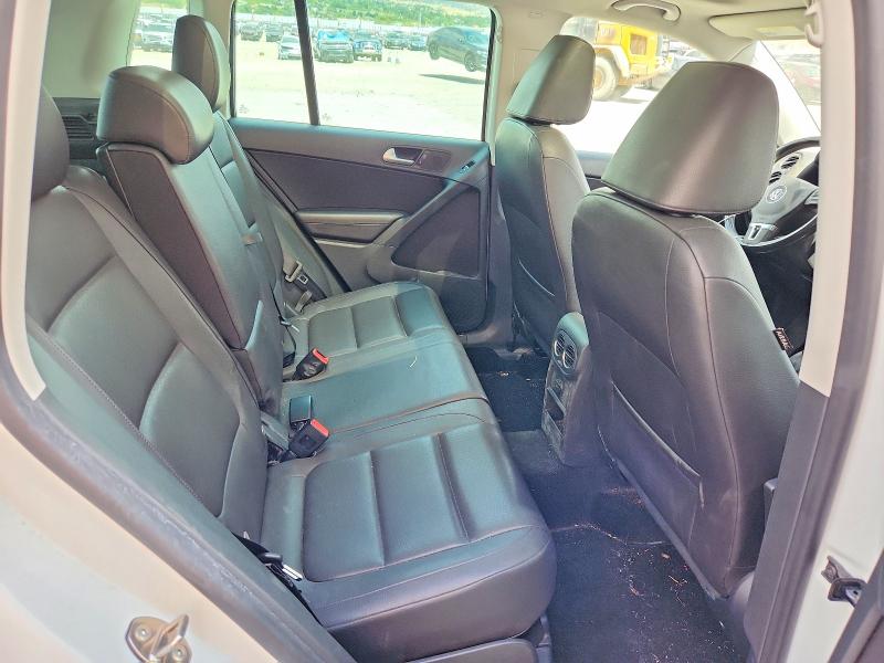 59859496 :رقم المزاد ، WVGSV7AX8HW500250 vin ، 2017 Volkswagen Tiguan مزاد بيع
