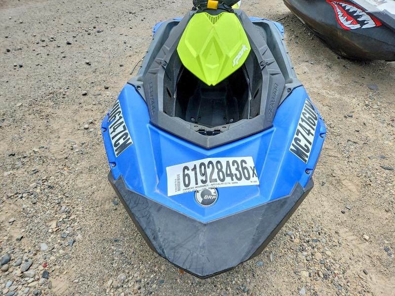 61928436 :رقم المزاد ، YDV42043A020 vin ، 2020 Sea Doo Spark Trixx مزاد بيع