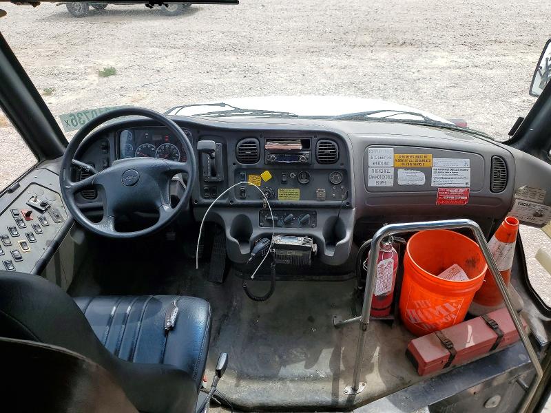 63210736 :رقم المزاد ، 4UZABRDT4GCGY2248 vin ، 2016 Freightliner Chassis مزاد بيع