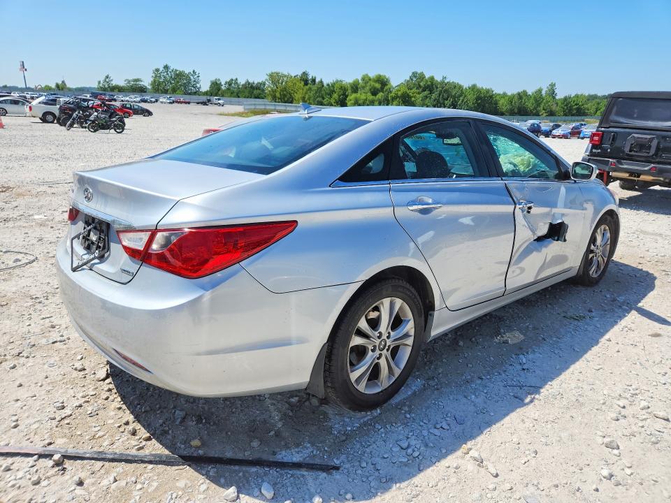 60780776 :رقم المزاد ، 5NPEC4AC8DH599395 vin ، 2013 Hyundai Sonata مزاد بيع