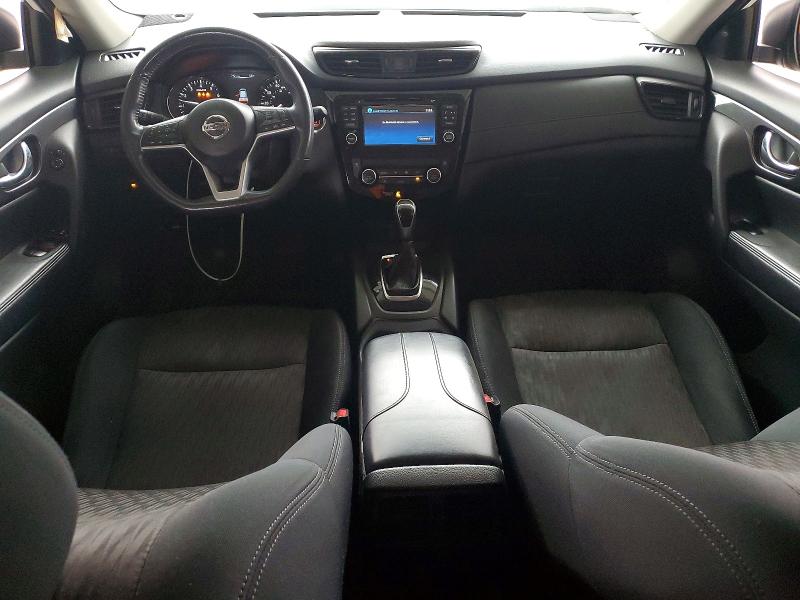 60090946 :رقم المزاد ، 5N1AT2MT2HC865487 vin ، 2017 Nissan Rogue مزاد بيع